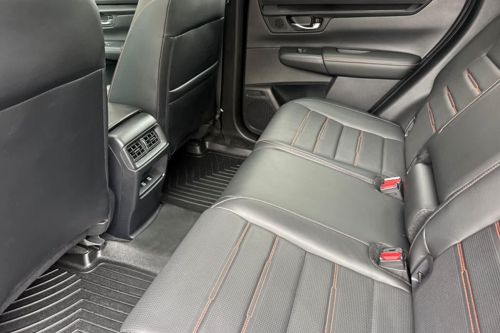 Used 2025 Honda CR-V Sport-L image 4