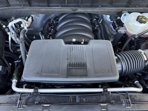 Used 2023 Chevrolet Tahoe LT w/ LT Signature Package image 34