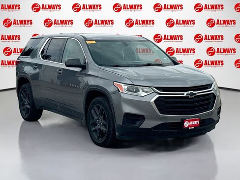 Used 2020 Chevrolet Traverse LS FWD image 3