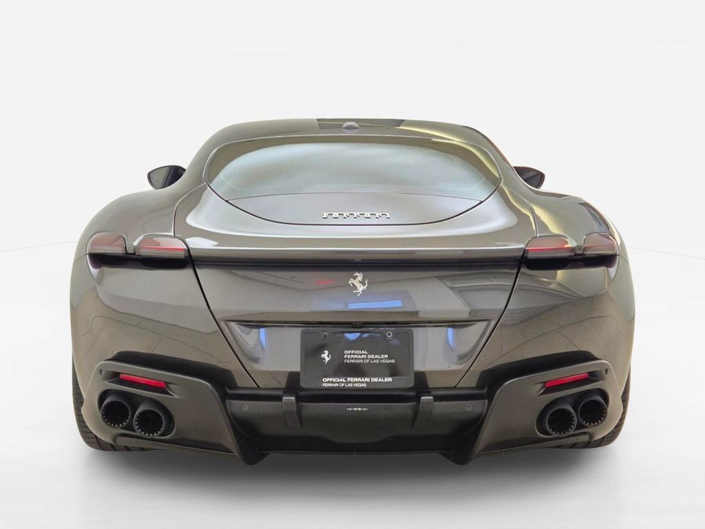 Used 2022 Ferrari Roma RWD image 10