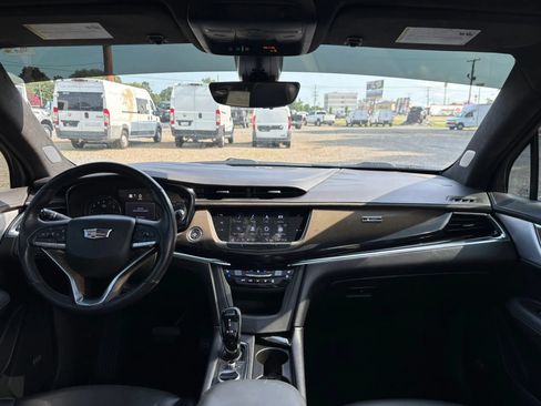 Used 2020 Cadillac XT6 Premium Luxury w/ Platinum Package FWD image 20
