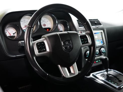 Used 2013 Dodge Challenger R/T Plus image 14