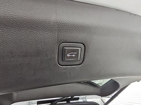 Used 2024 Buick Enclave Premium AWD/4WD image 40