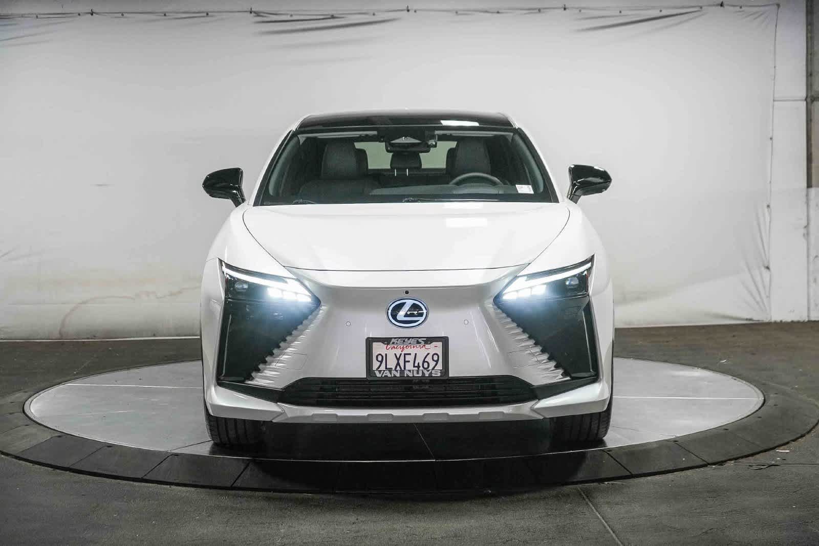 Used 2023 Lexus RZ 450e Premium w/ Technology Package AWD/4WD image 9