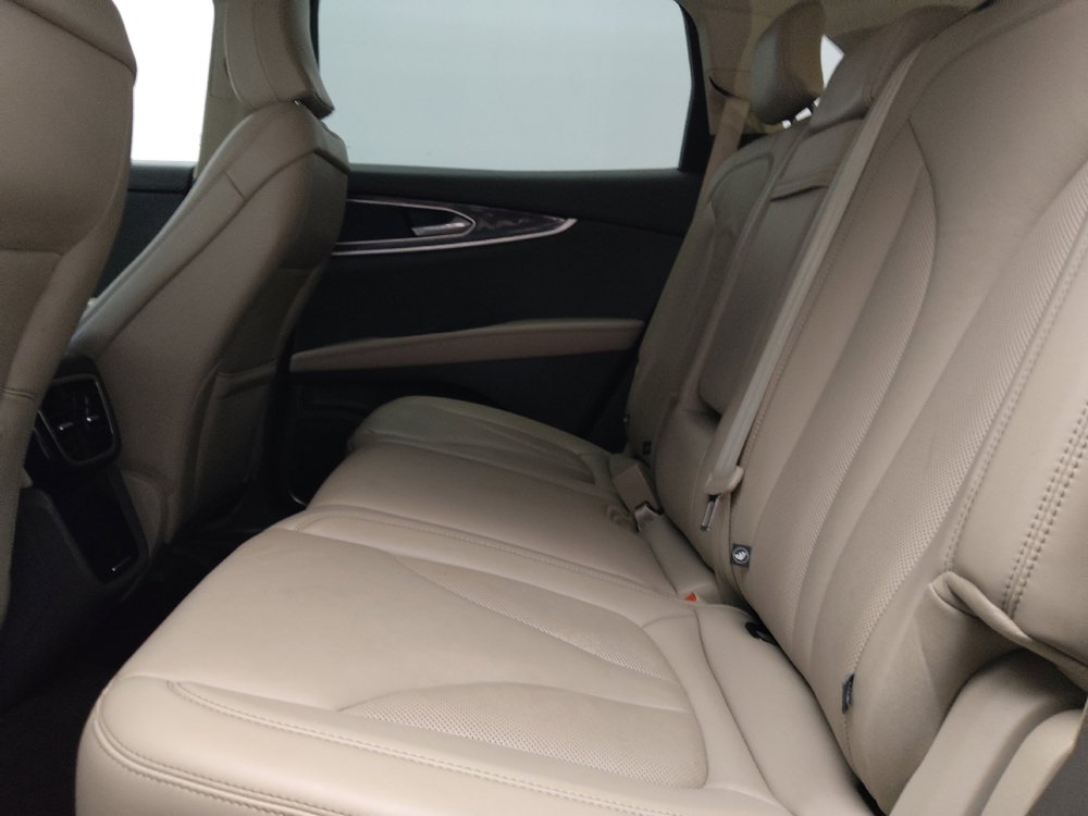 Used 2021 Lincoln Nautilus FWD w/ Equipment Group 101A image 18