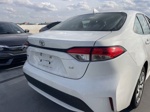 Used 2020 Toyota Corolla LE image 4
