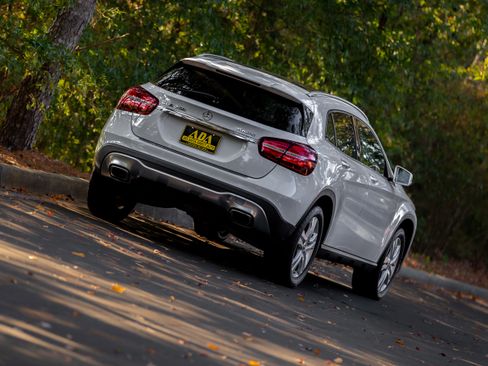 Used 2019 Mercedes-Benz GLA 250 GLA 250 4MATIC SUV w/ Convenience Package image 52