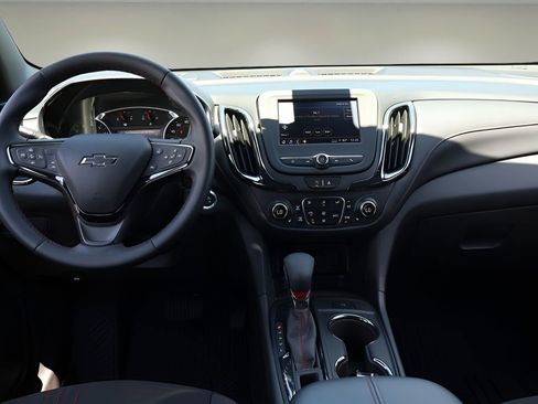 Used 2023 Chevrolet Equinox RS AWD/4WD image 13