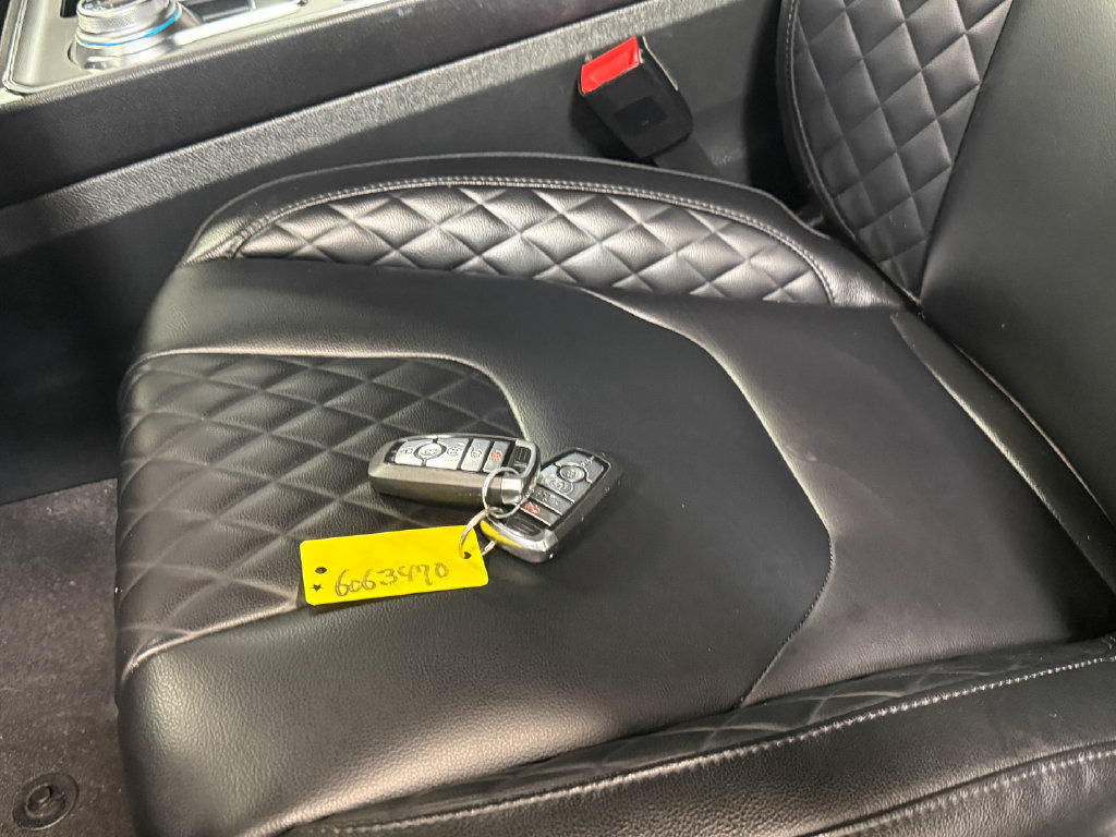Used 2024 Ford Edge Titanium AWD/4WD image 20