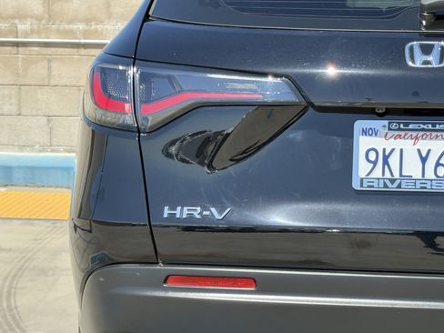 Used 2024 Honda HR-V LX image 12