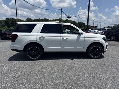 Used 2023 Ford Expedition Limited AWD/4WD image 8