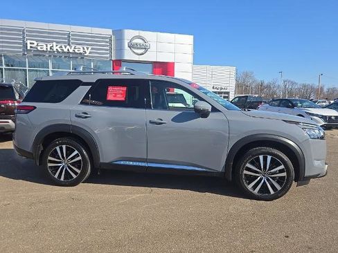 Certified 2024 Nissan Pathfinder Platinum w/ Cargo Package image 8