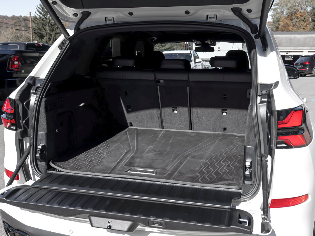 Used 2025 BMW X5 M60i AWD/4WD image 33