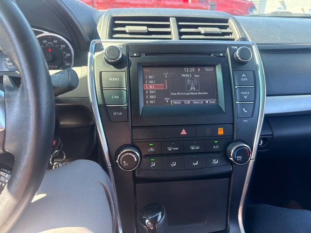 Used 2015 Toyota Camry SE FWD image 15