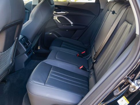 Used 2025 Audi Q5 Prestige image 19