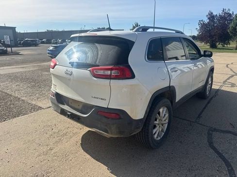 Used 2016 Jeep Cherokee Limited w/ Trailer Tow Group AWD/4WD image 10