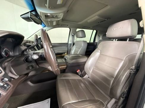 Used 2016 GMC Yukon XL Denali w/ Open Road Package AWD/4WD image 18
