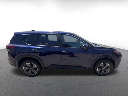 Used 2025 Nissan Rogue SV FWD image 16