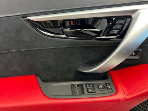 Used 2017 Acura NSX image 10