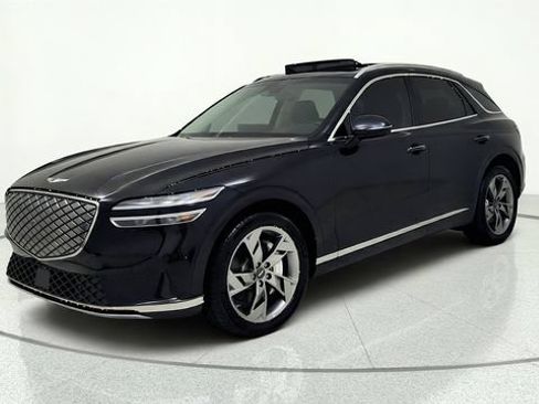 Used 2025 Genesis Electrified GV70 w/ Prestige Package AWD/4WD image 5