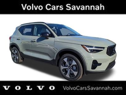 New 2025 Volvo XC40 B5 Plus