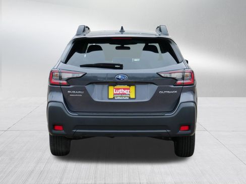 Used 2025 Subaru Outback Premium AWD/4WD image 6