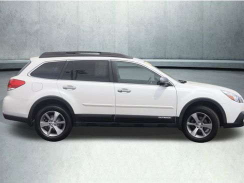 Used 2013 Subaru Outback 2.5i Limited AWD/4WD image 13