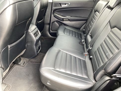 Used 2019 Ford Edge SEL w/ Equipment Group 201A FWD image 15