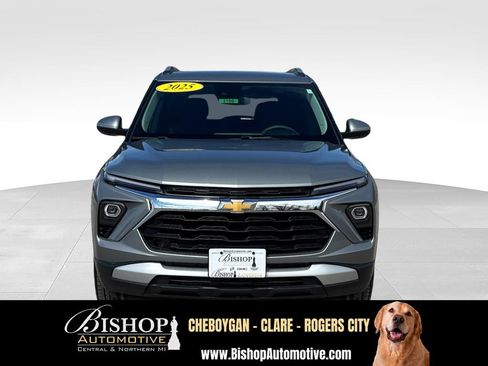 Used 2025 Chevrolet TrailBlazer LT AWD/4WD image 15