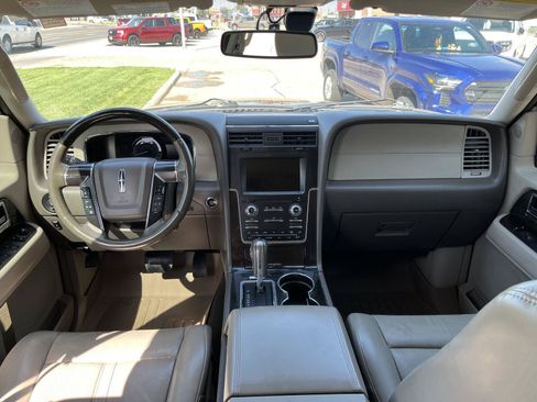 Used 2016 Lincoln Navigator L Select AWD/4WD image 13