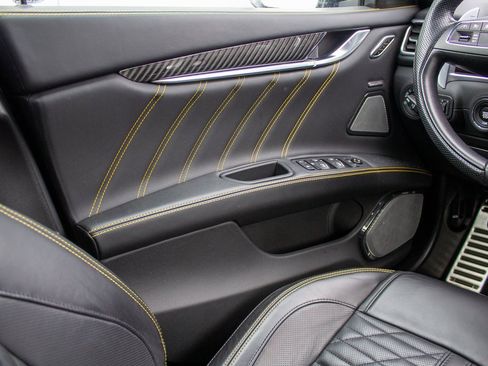 Used 2022 Maserati Ghibli Modena Q4 image 19