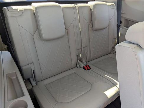 Used 2025 Volkswagen Atlas SEL Premium R-Line image 20