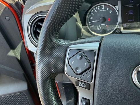 Used 2017 Toyota Tacoma SR5 w/ Tow Package image 18