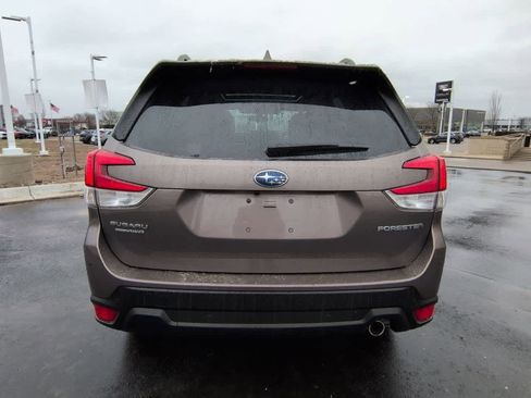 Used 2022 Subaru Forester Limited image 5