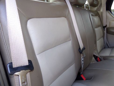 Used 2004 Ford Explorer Sport Trac XLT image 45