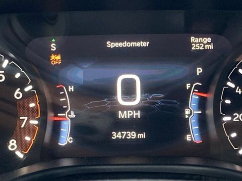 Used 2025 Jeep Compass Trailhawk w/ Trailer Tow Group image 17