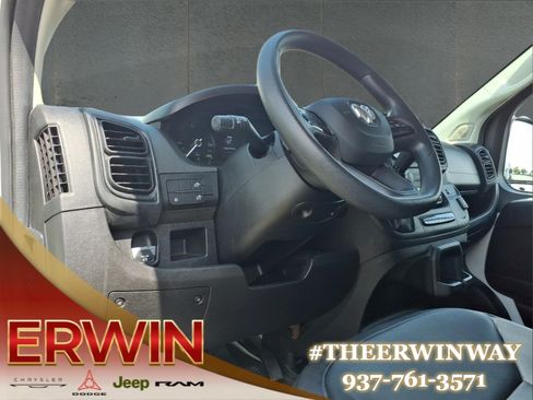 Used 2025 RAM ProMaster 2500 w/ Convenience Group FWD image 14