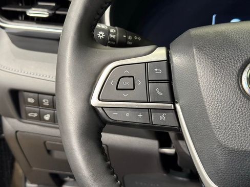 Used 2023 Toyota Highlander Limited image 26