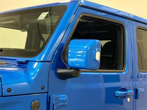 Used 2022 Jeep Gladiator Overland image 12