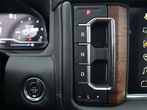 Used 2023 GMC Yukon XL Denali Ultimate image 25