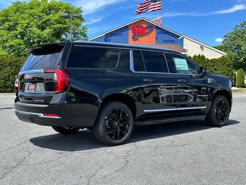 New 2026 GMC Yukon XL Elevation w/ Elevation Premium Package AWD/4WD image 9
