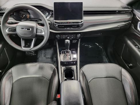 Used 2025 Jeep Compass Trailhawk AWD/4WD image 33