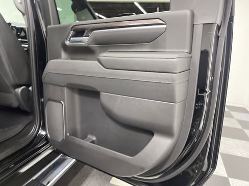 Used 2026 Chevrolet Silverado 3500 LTZ w/ LTZ Premium Package image 18