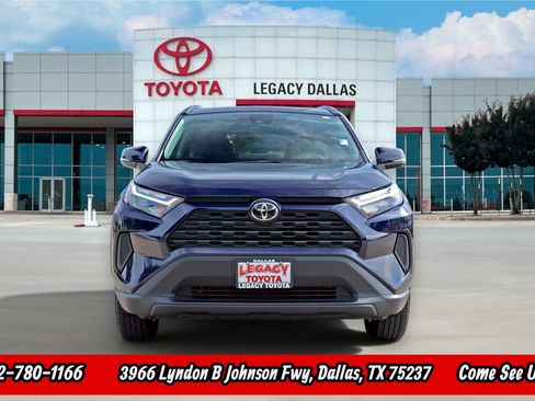 Used 2025 Toyota RAV4 XLE w/ Convenience Package FWD image 6