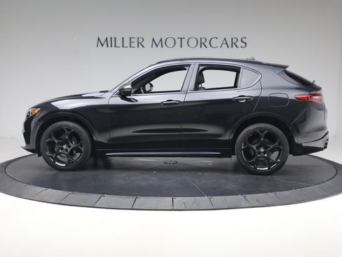 Used 2023 Alfa Romeo Stelvio Estrema AWD/4WD image 3