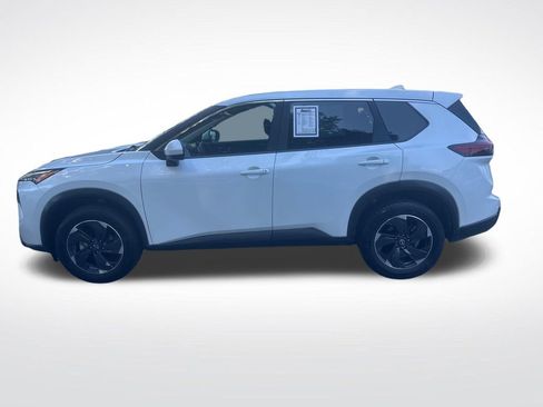Used 2024 Nissan Rogue SV AWD/4WD image 9