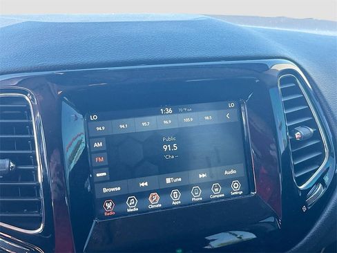 Used 2021 Jeep Compass Latitude image 14