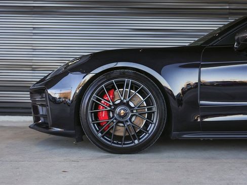 Certified 2025 Porsche Panamera GTS image 13