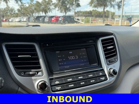 Used 2017 Hyundai Tucson SE image 20