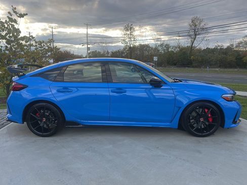 Used 2025 Honda Civic Type R image 6
